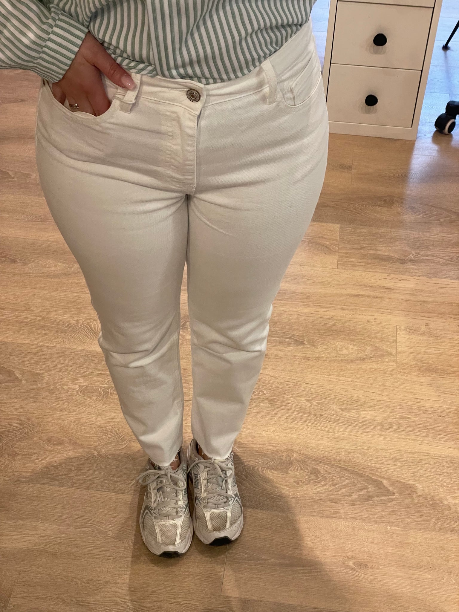 PERFECT MOMJEANS -WHITE