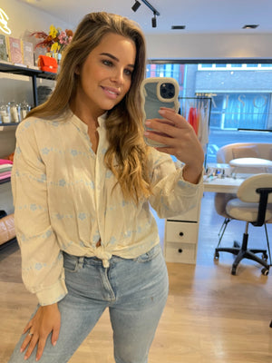 EVE’S FAVORITE BLOUSE - BABYBLUE