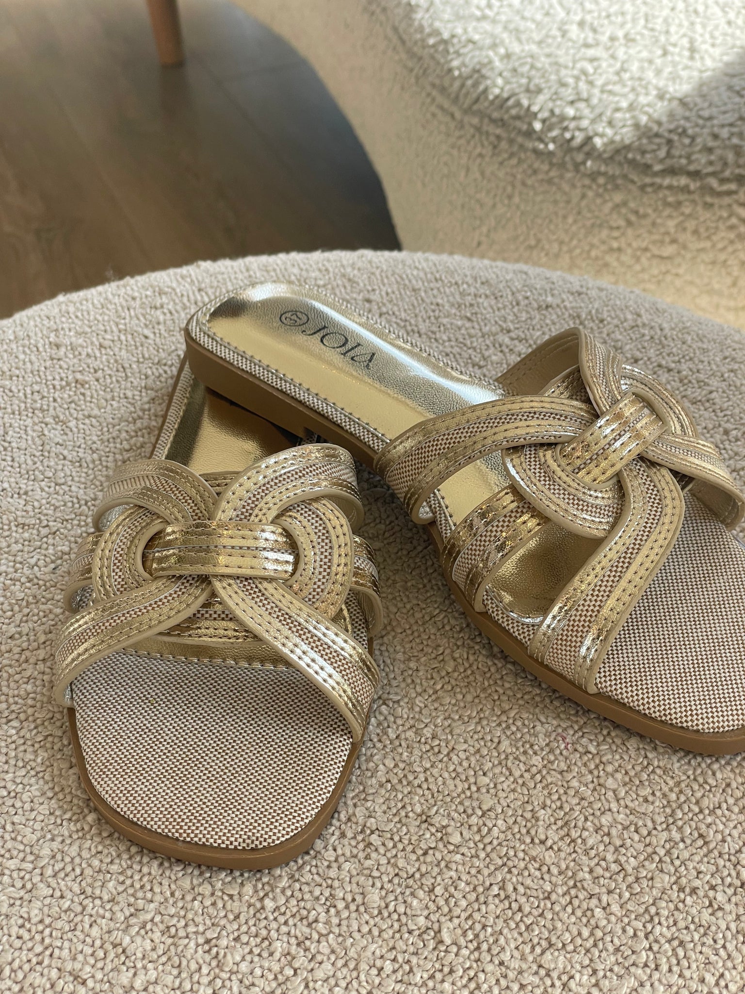 MOLLY SLIPPERS - GOLD